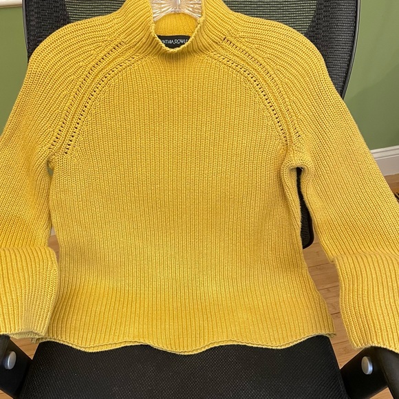 Cynthia Rowley rib knit mock neck sweater. Scalloped hem and sleeves Size M. - Picture 1 of 6